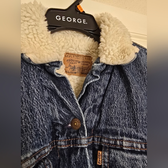 Vintage Levis Denim Sherpa Lined Trucker Jacket - Picture 3 of 8